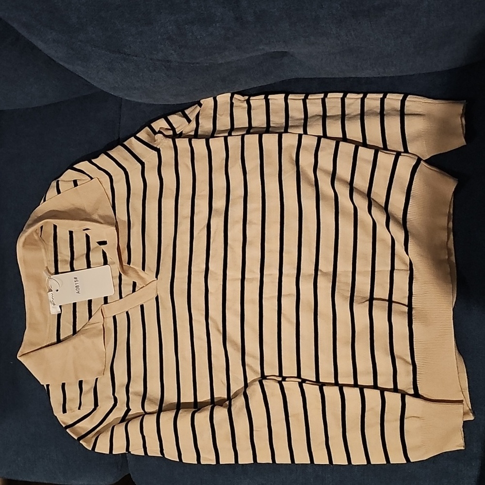 A.P.C. V-Neck Sweater in Cream and Black Stripes Size M/L New Has'nt Been Worn